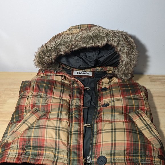 Roots Down-Filled Puffer Vest - Picture 6 of 7